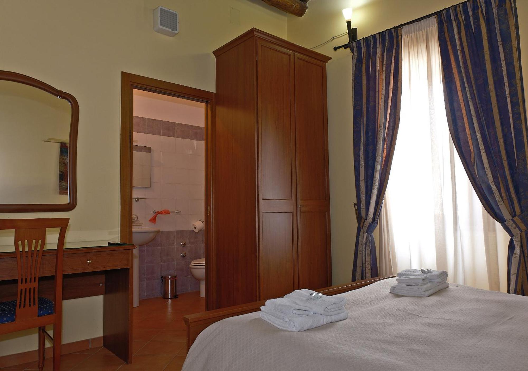 Conte Spencer Bed & Breakfast Caserta Vecchia Luaran gambar
