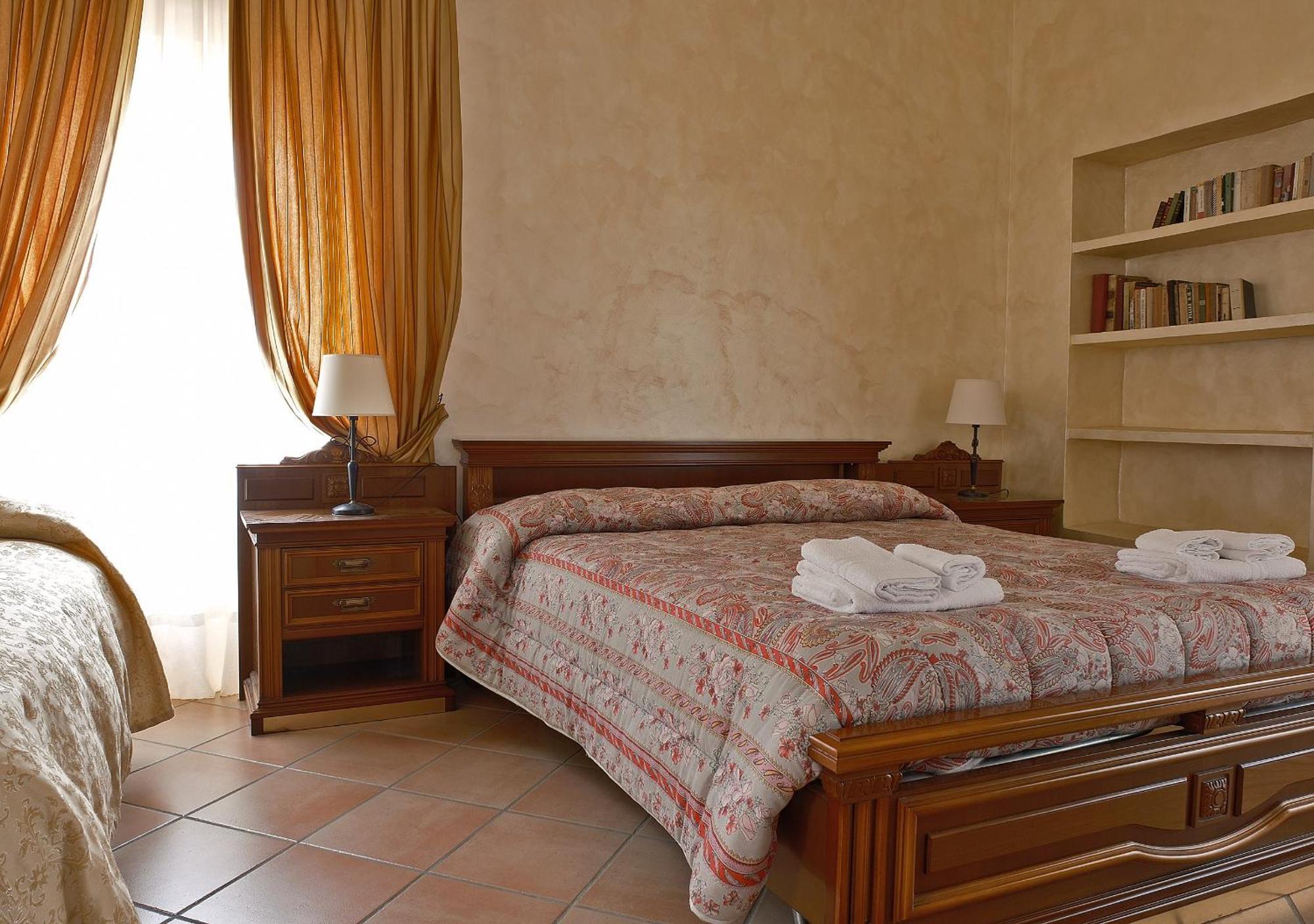 Conte Spencer Bed & Breakfast Caserta Vecchia Luaran gambar