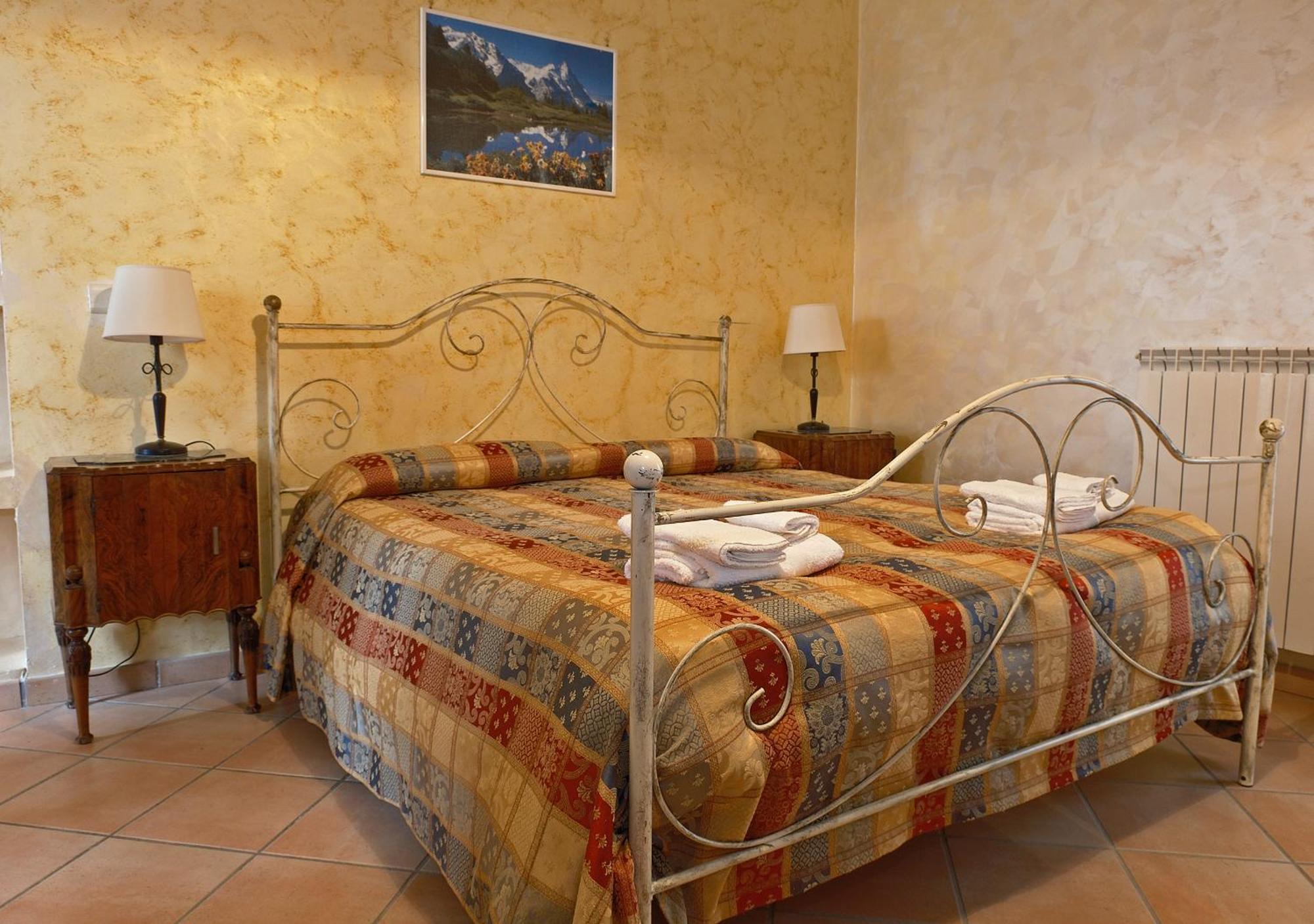 Conte Spencer Bed & Breakfast Caserta Vecchia Luaran gambar