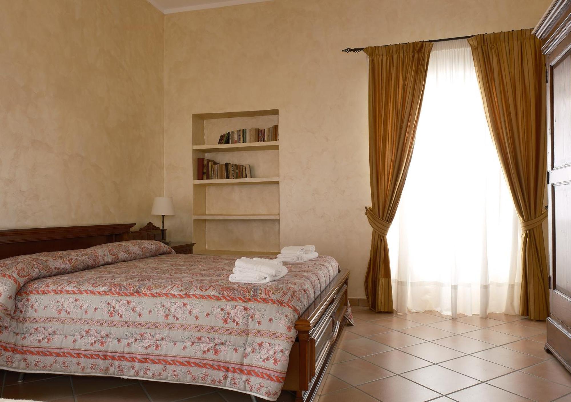 Conte Spencer Bed & Breakfast Caserta Vecchia Luaran gambar